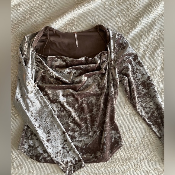 Perfect Date top in taupe/stone - Picture 1 of 4